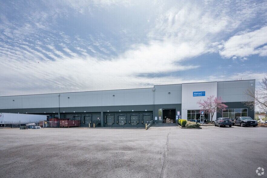 More Photos Of 23040-23070 NE Townsend Way, Fairview Warehouse For Lease