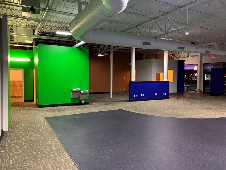 More Photos Of 109 Lew Dewitt Blvd, Waynesboro Storefront For Lease