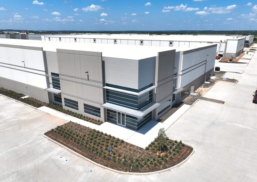 Primary Photo Of 2625 Goodwin Ln, New Braunfels Distribution For Lease