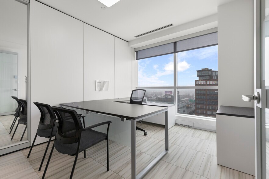 More Photos Of 3737 Boul Cremazie E, Montréal Office For Lease