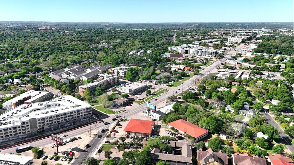 More Photos Of 2525 S Lamar Blvd, Austin Office For Sale