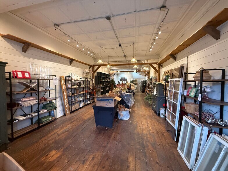 More Photos Of 2704 Grand Ave, Bellmore Storefront Retail Office For Lease