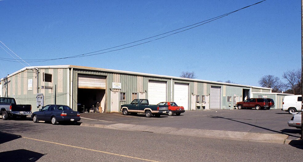More Photos Of 2206-2214 Rice Ave, West Sacramento Warehouse For Lease