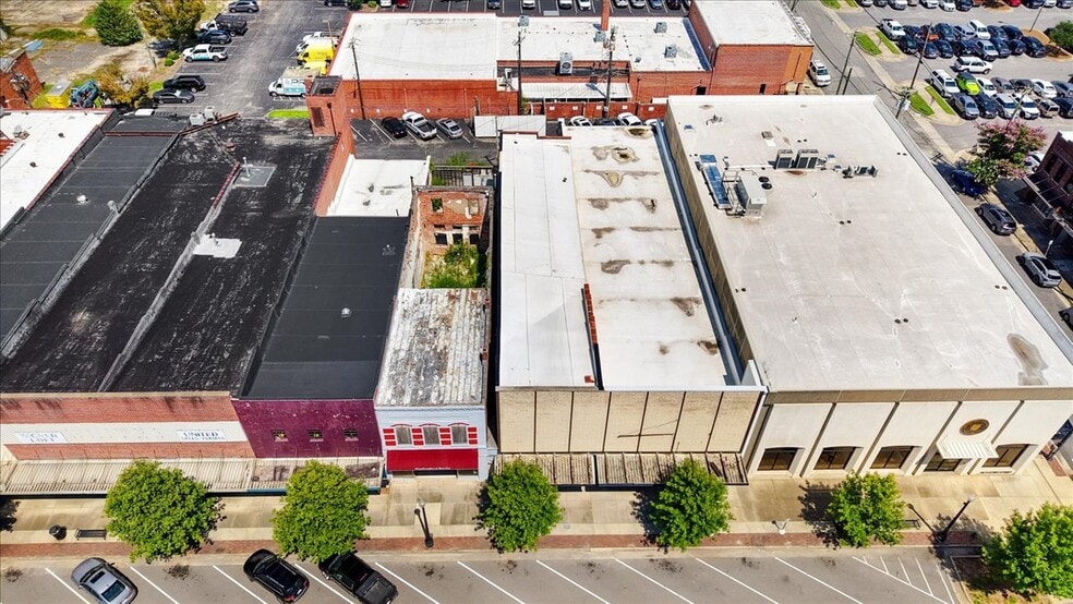 More Photos Of 111 N Queen St, Kinston Storefront For Sale