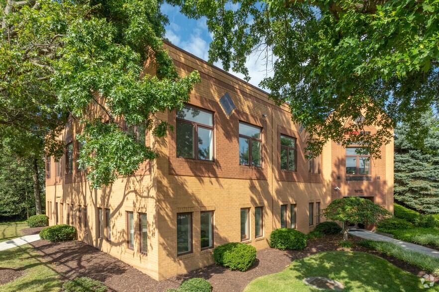 More Photos Of 1912 Woodford Rd, Vienna Medical For Lease