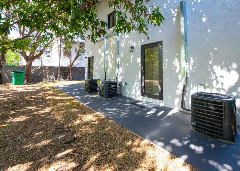 More Photos Of 742 NW 70th St, Miami Apartments For Sale