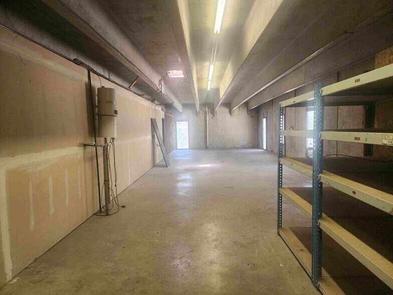 More Photos Of 85 W 300 S, Bountiful Freestanding For Lease