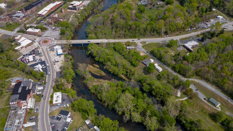 More Photos Of 354 W Meadow Rd, Eden General Retail For Sale