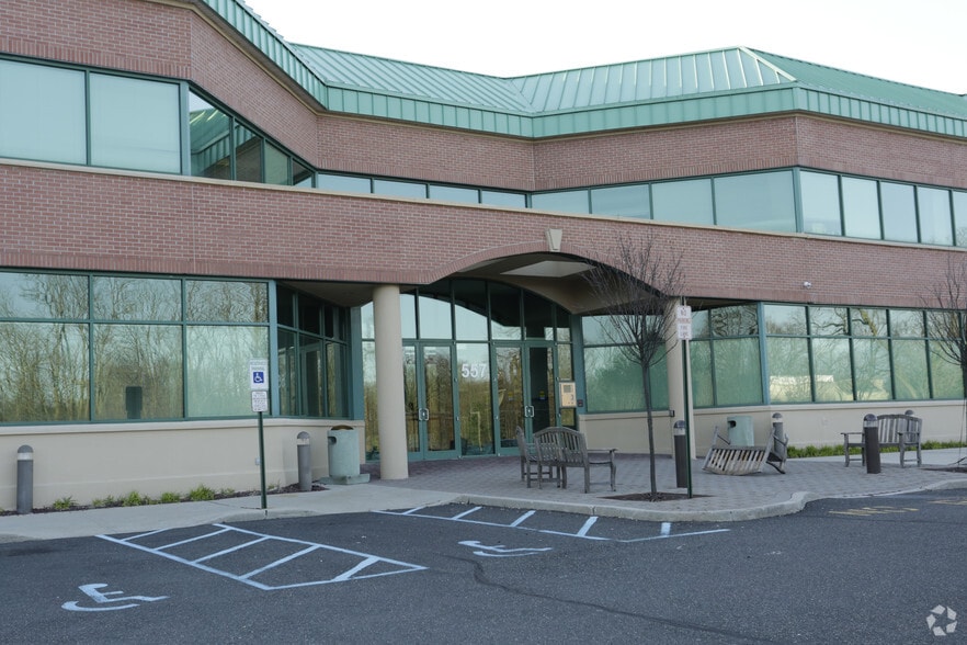 More Photos Of 557 Cranbury Rd, East Brunswick Office For Sale