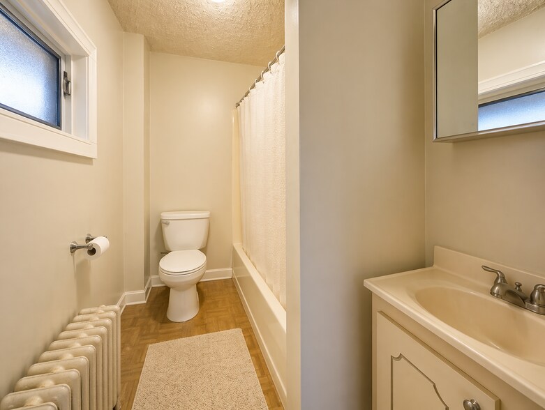 More Photos Of 301 E North St, Geneva Apartments For Sale