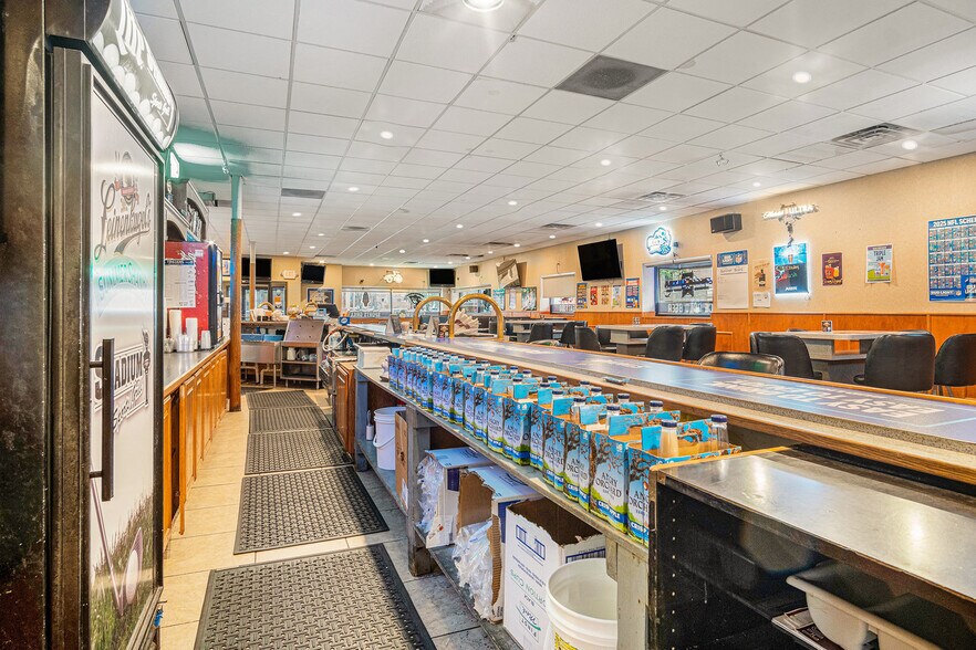 More Photos Of 203 N Egan Ave, Madison General Retail For Sale