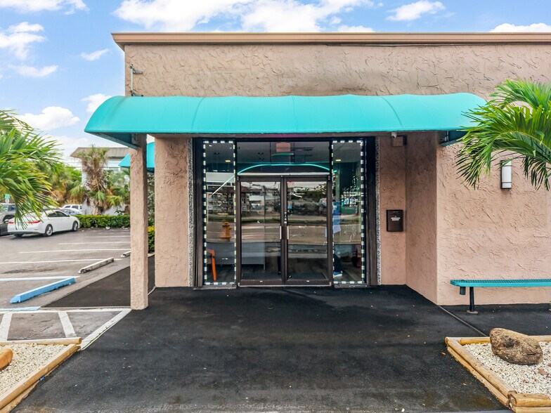 More Photos Of 6600 Pembroke Rd, Pembroke Pines Office For Sale
