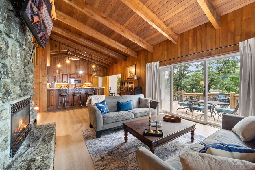 More Photos Of 17 Aschoff Rd, Eldon Marina For Sale