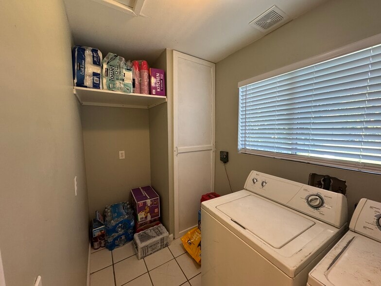 More Photos Of 2423 W Campbell Ave, Phoenix Warehouse For Sale