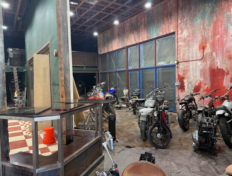 More Photos Of 106 E 12th St, Los Angeles Storefront For Sale