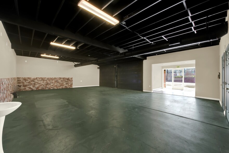 More Photos Of 124 S Porter Rd, Dixon Service For Sale