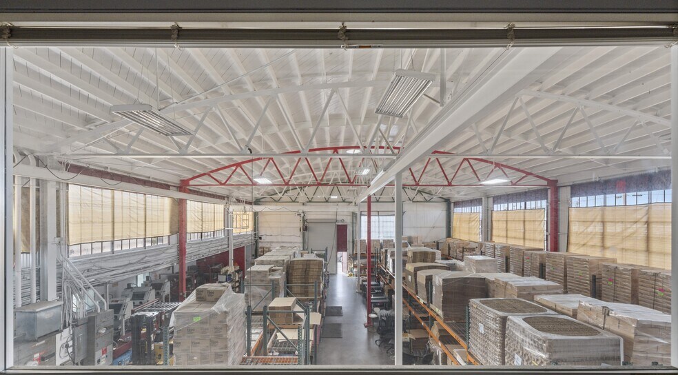 More Photos Of 900 Civic Center Dr, National City Warehouse For Sale