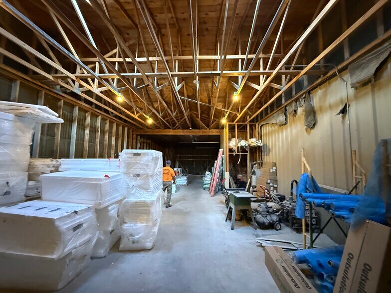 More Photos Of 1128 SW 17th St, Oklahoma City Warehouse For Sale