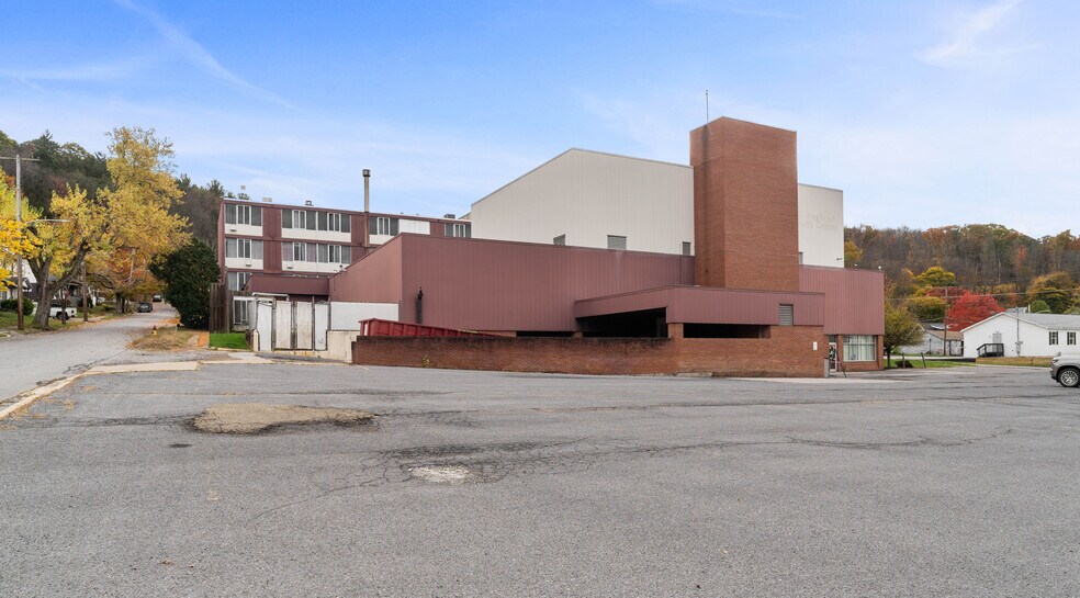More Photos Of 94 Hospital St, Ridgway Specialty For Sale