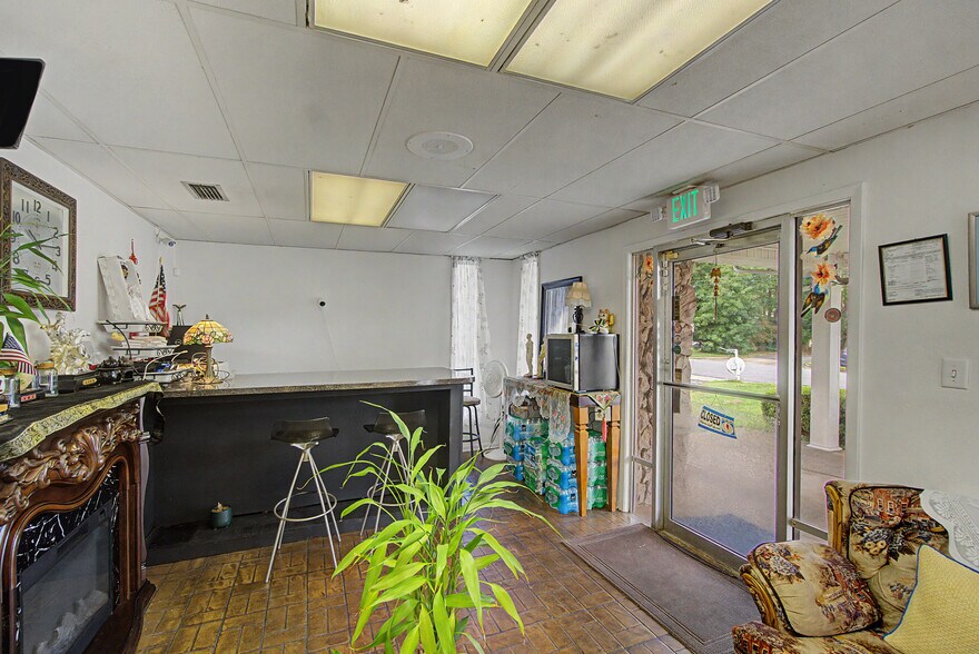 More Photos Of 71 Midtown Park W, Mobile Medical For Sale