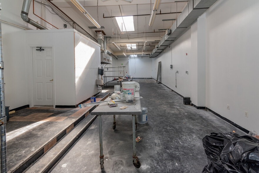 More Photos Of 803-807 Washington Blvd, Baltimore Storefront Retail Residential For Lease