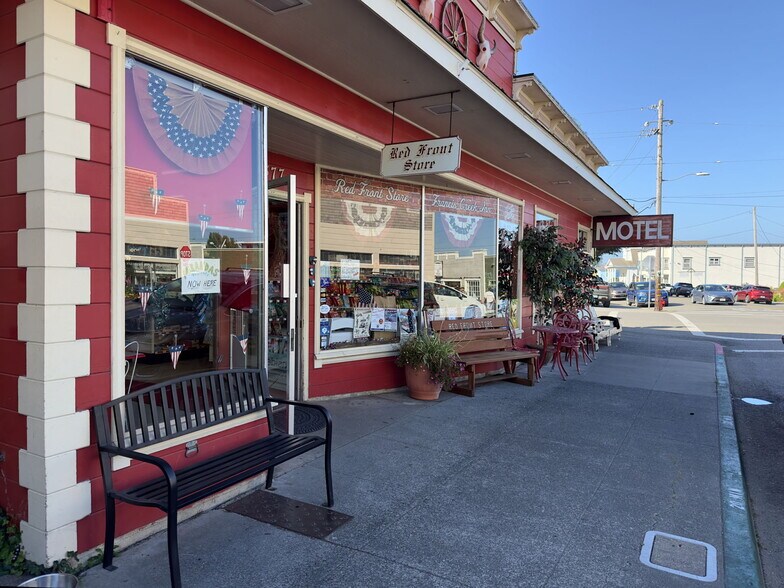 More Photos Of 577 Main St, Ferndale General Retail For Sale