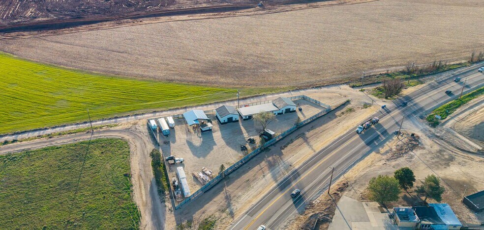 Primary Photo Of 3744 Highway 16, Eagle Land For Lease