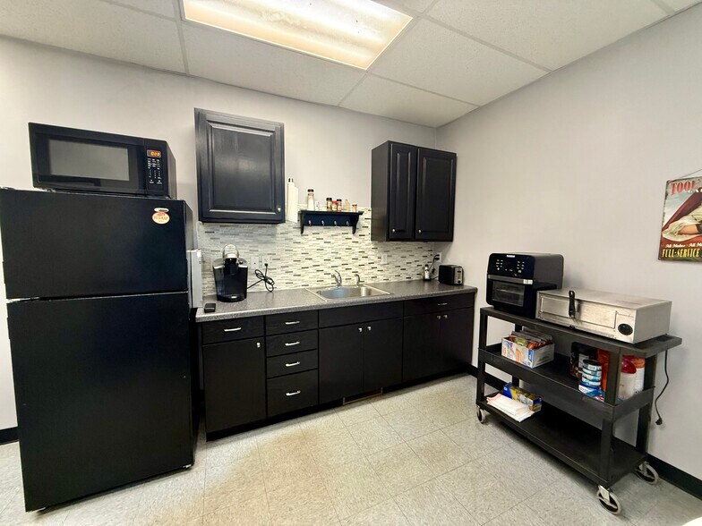 More Photos Of 1137 S Stephenson Ave, Iron Mountain Specialty For Sale