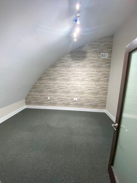 More Photos Of 188 Anderson St SE, Marietta Office Residential For Lease