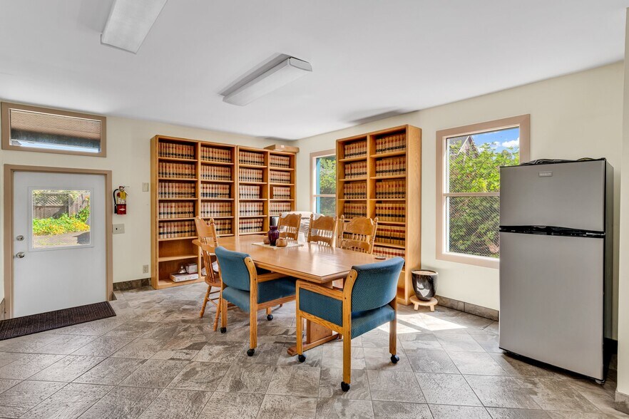 More Photos Of 1633 University Ave, Berkeley Office For Lease