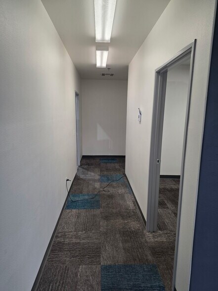 More Photos Of 2700 E Patrick Ln, Las Vegas Warehouse For Lease