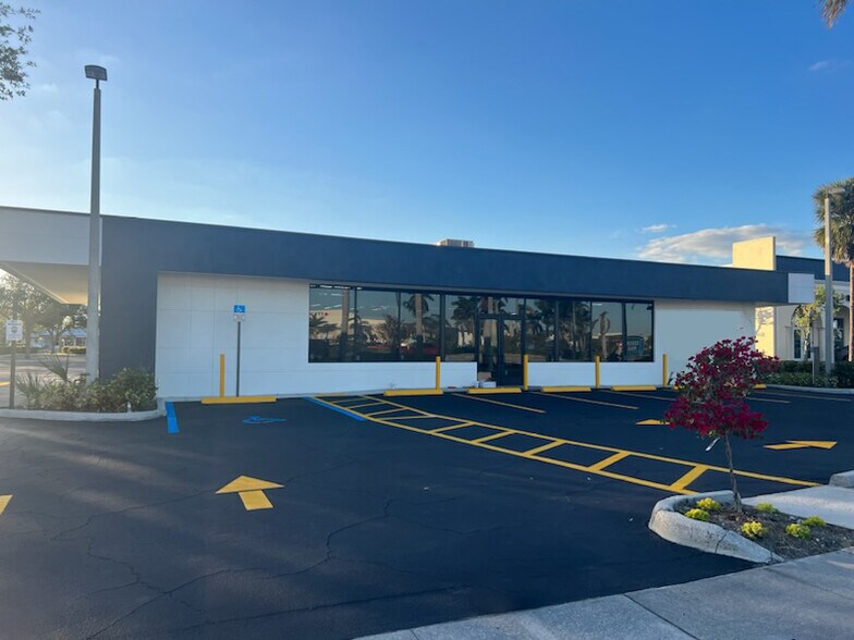 Primary Photo Of 4150 S Cleveland Ave, Fort Myers Freestanding For Lease