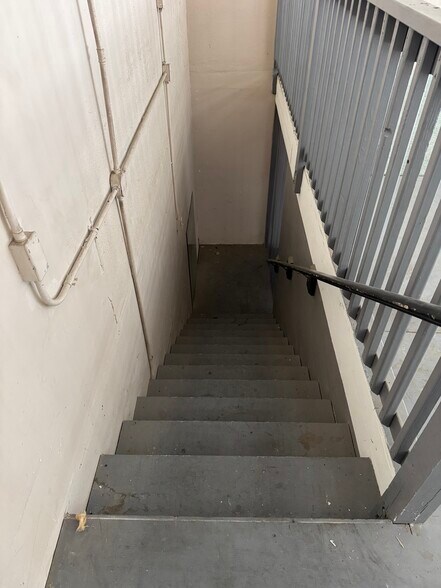 More Photos Of 3047 Terrace Ave, Naples Industrial For Sale