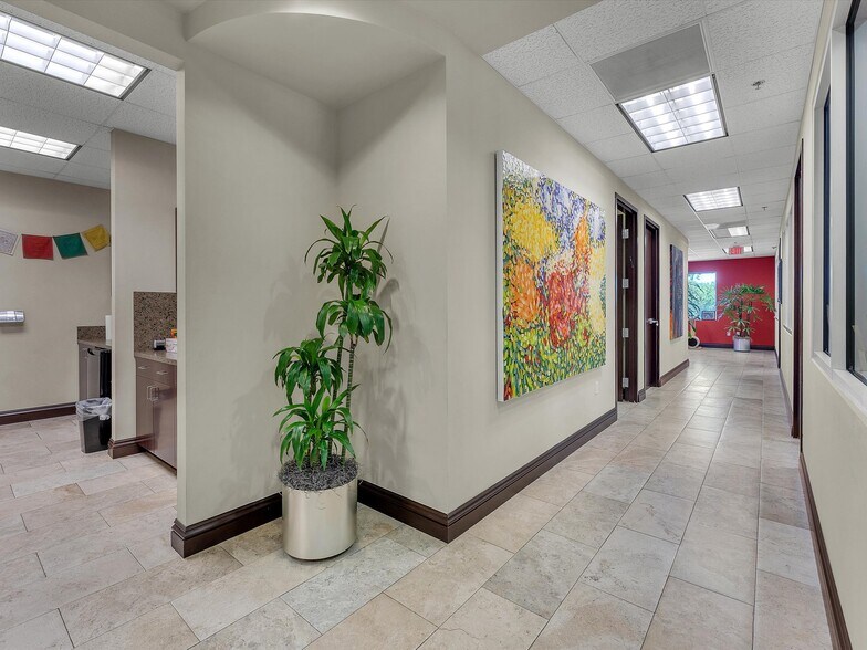 More Photos Of 2260 NW 114th Ave, Doral Warehouse For Lease