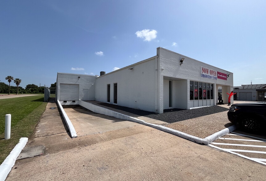 More Photos Of 16210 Clay Rd, Houston Auto Repair For Lease