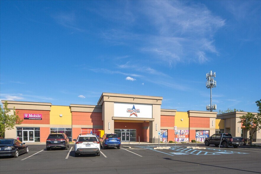 More Photos Of 8016 N Division St, Spokane Freestanding For Lease