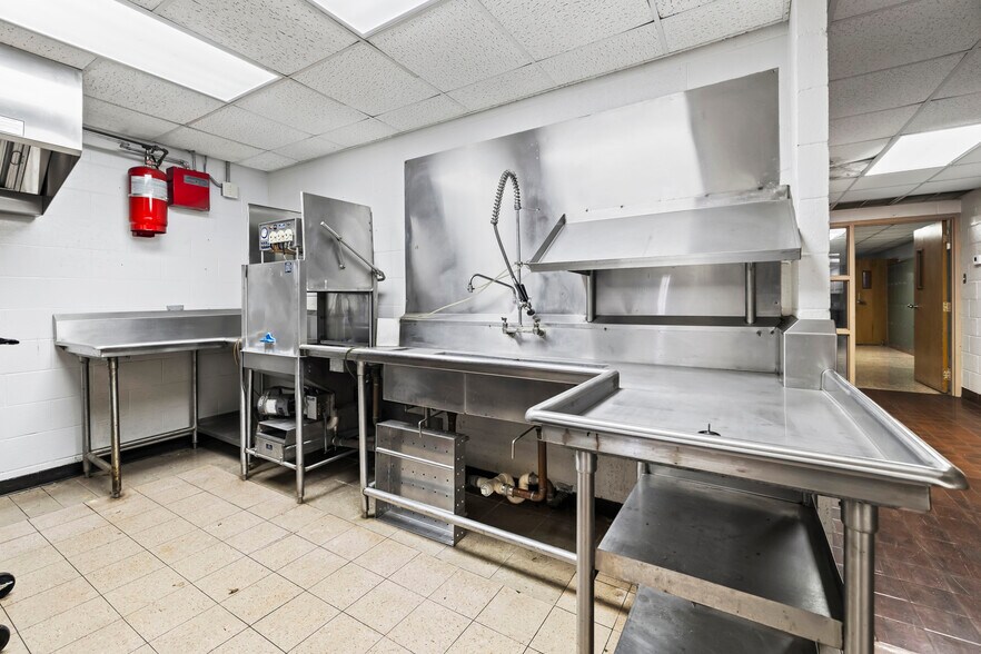 More Photos Of 500 Magrill st, Longview Loft Creative Space For Sale