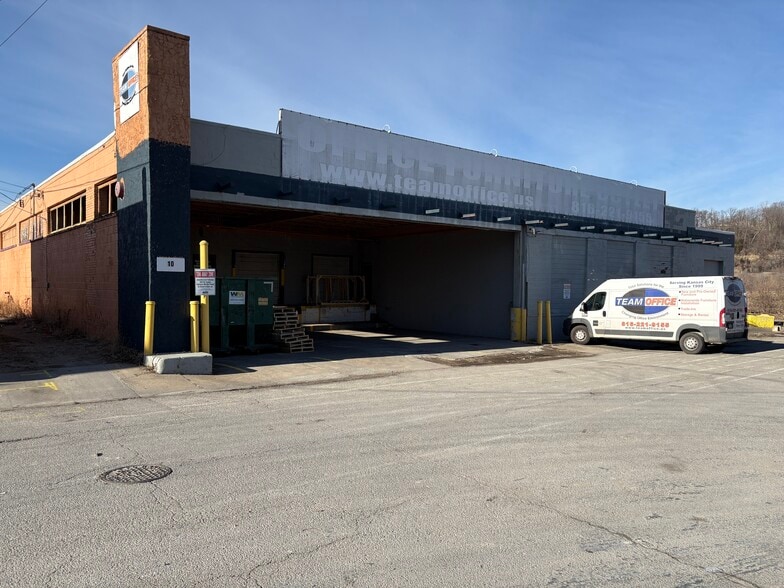 Primary Photo Of 10 Hill St, Kansas City Warehouse For Sale