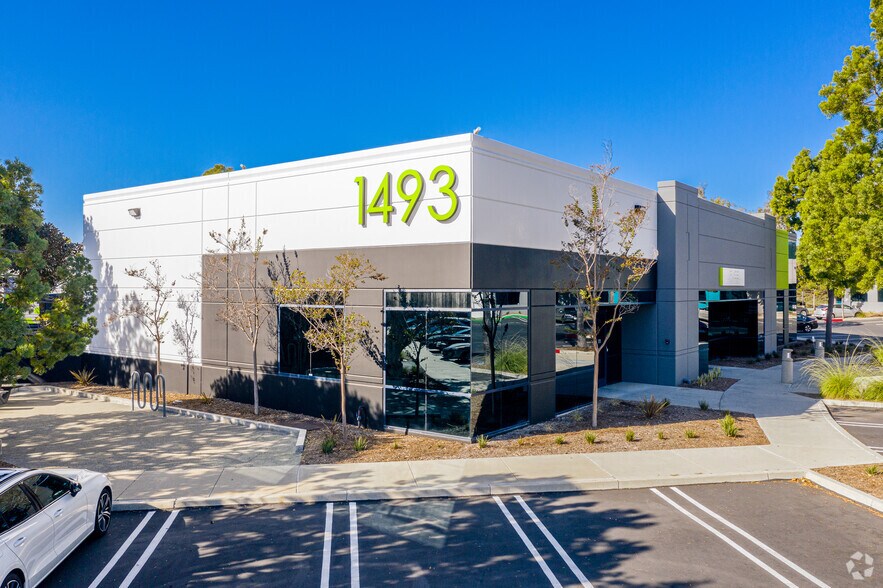 More Photos Of 1491 Poinsettia Ave, Vista Unknown For Lease