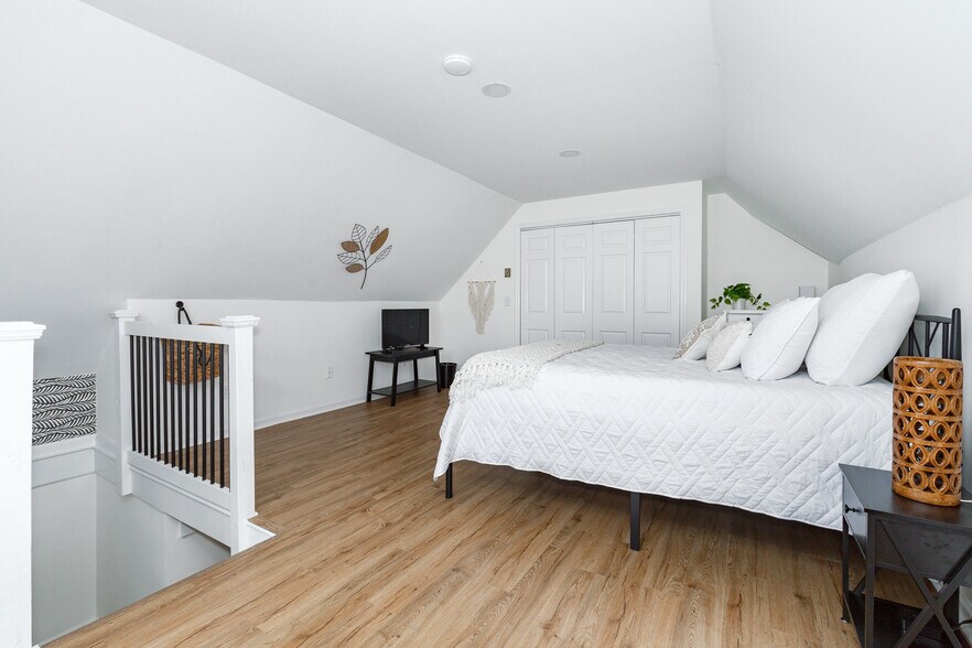 More Photos Of 48 Columbia St, Poughkeepsie Apartments For Sale