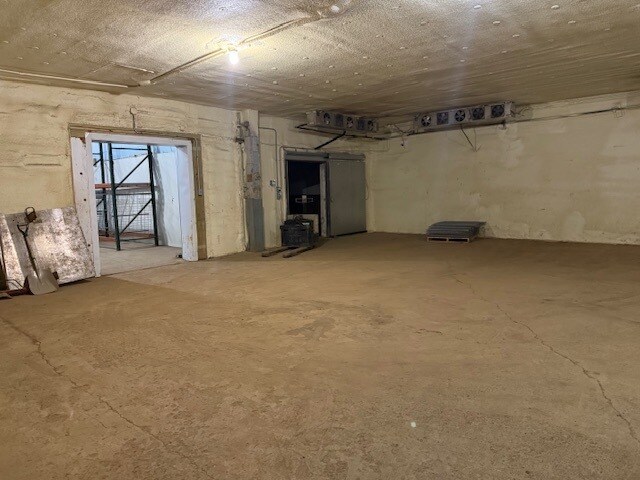 More Photos Of 2514 Foundry Pl, Clayville Industrial For Sale