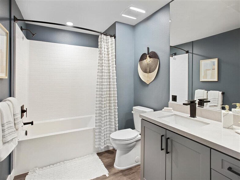 More Photos Of 375 Camino De La Reina, San Diego Multifamily For Sale