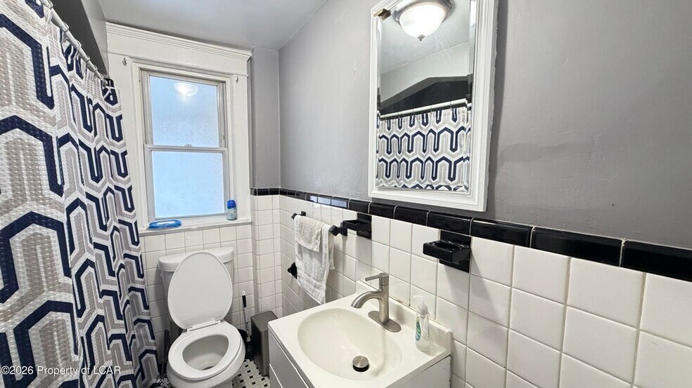 More Photos Of 125 Grove St, Wilkes-Barre Apartments For Sale