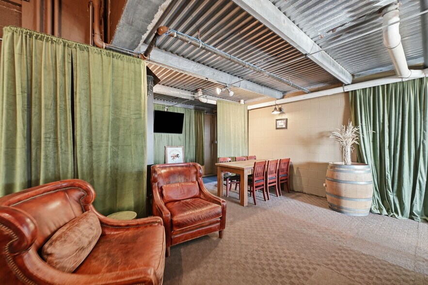 More Photos Of 2637 S Cleveland Massillon Rd, Barberton Winery Vineyard For Sale