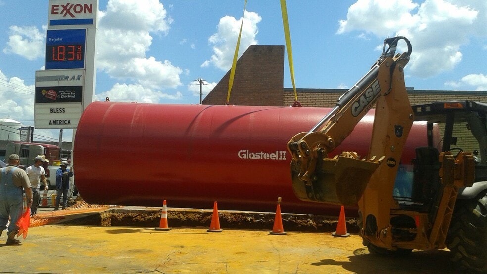 More Photos Of 1811 S Broadway Ave, Tyler Convenience Store For Sale