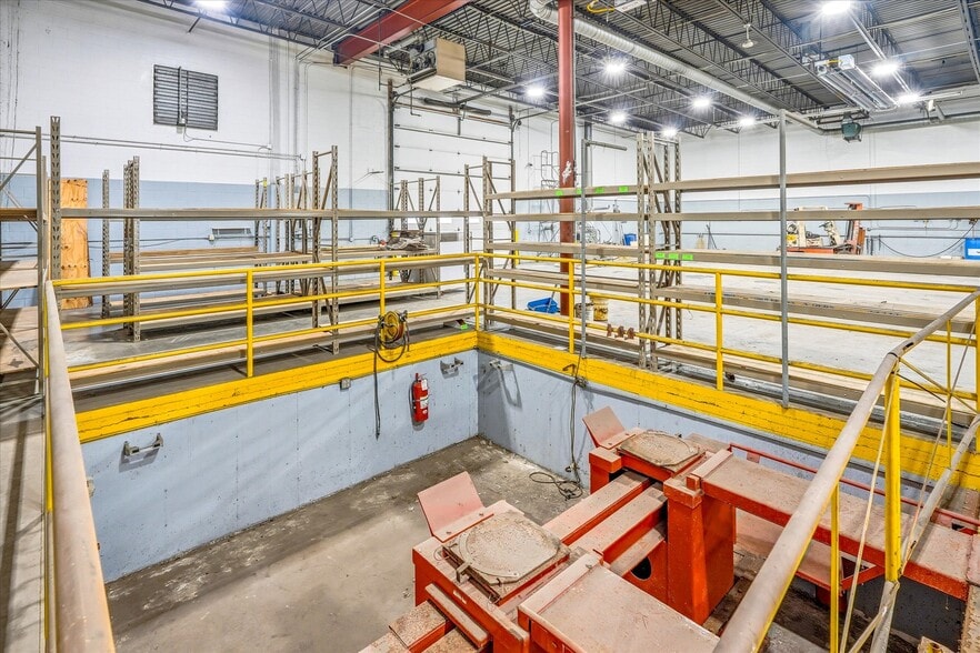 More Photos Of 3321 Mike Collins Dr, Eagan Service For Lease