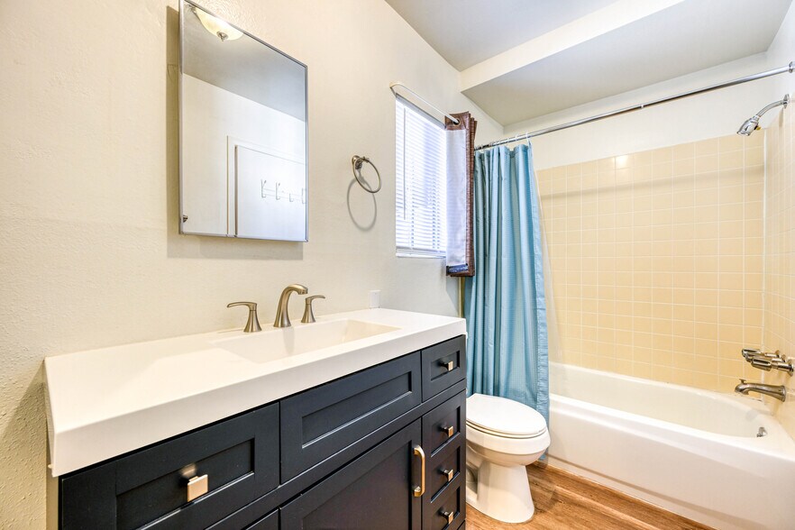More Photos Of 1632 E Saint Louis Ave, Las Vegas Apartments For Sale