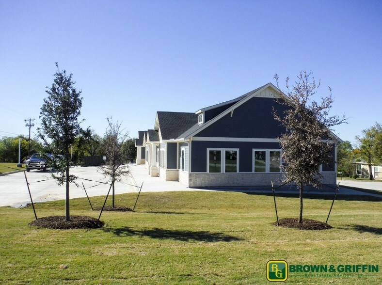 More Photos Of 307 E 1st St, Prosper Office For Lease