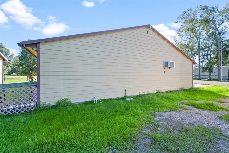 More Photos Of 22360 Highway 321, Cleveland Flex For Lease