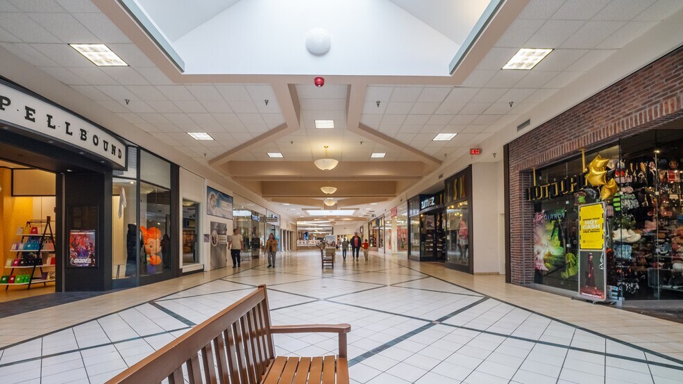 More Photos Of 601 SE Wyoming Blvd, Casper Freestanding For Lease